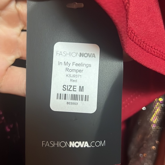 Red off shoulder romper - Picture 5 of 5